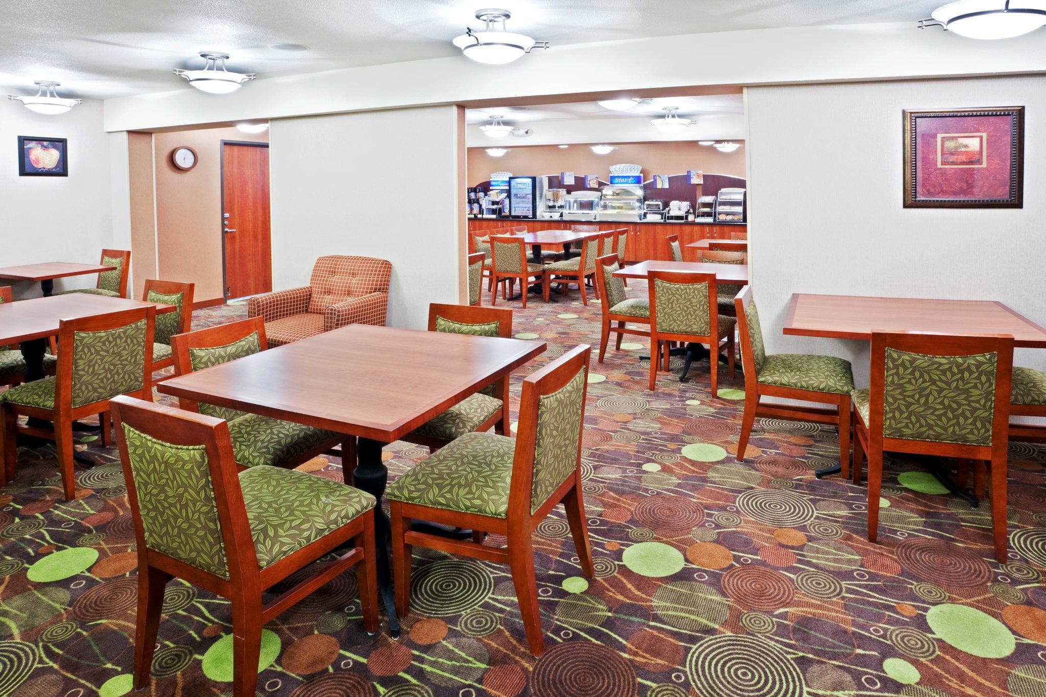 Hampton Inn & Suites Tigard Exterior photo